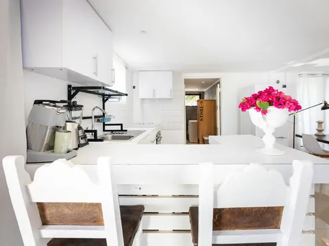 Lovely Rose Apartment photo 13