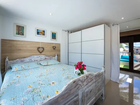 Lovely Rose Apartment photo 3